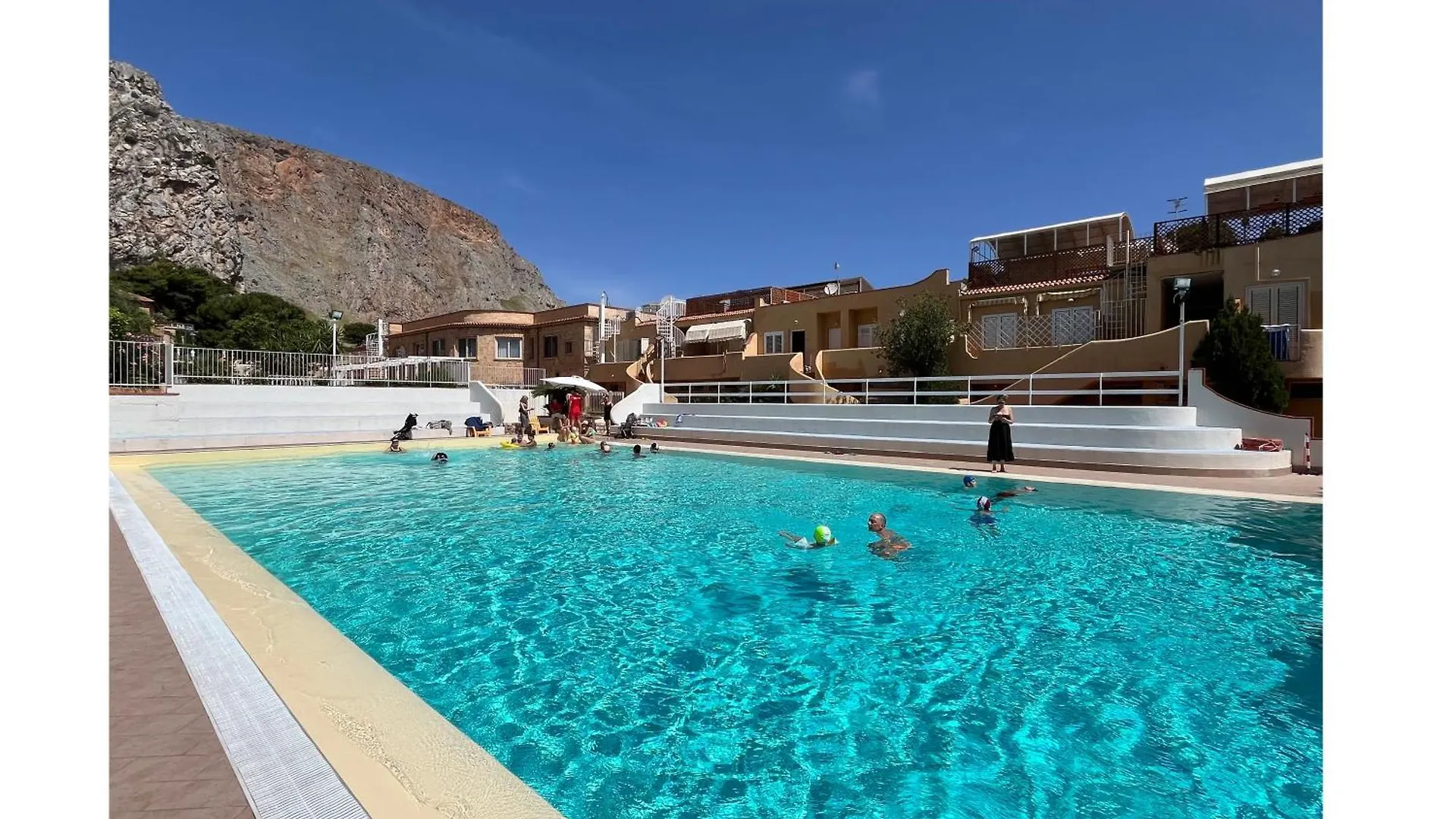 Ashur 163 - Mondello Palermo Apartamento
